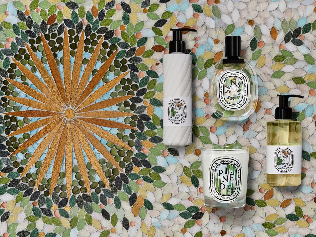 A sensorial summer collection