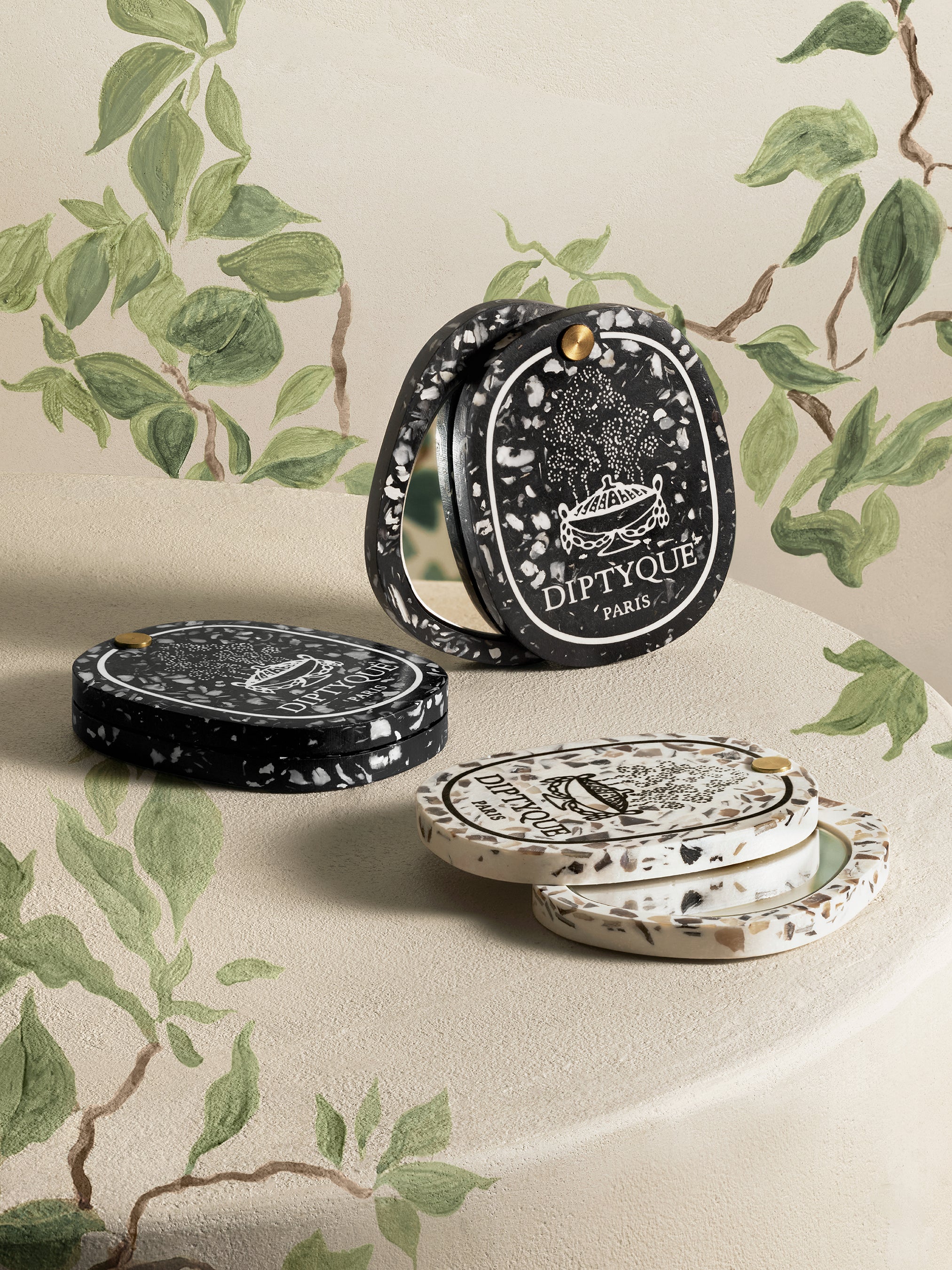 【新品未使用】Diptyque シェル ポケットミラー Shell Pocket Mirror - Black – Diptyque