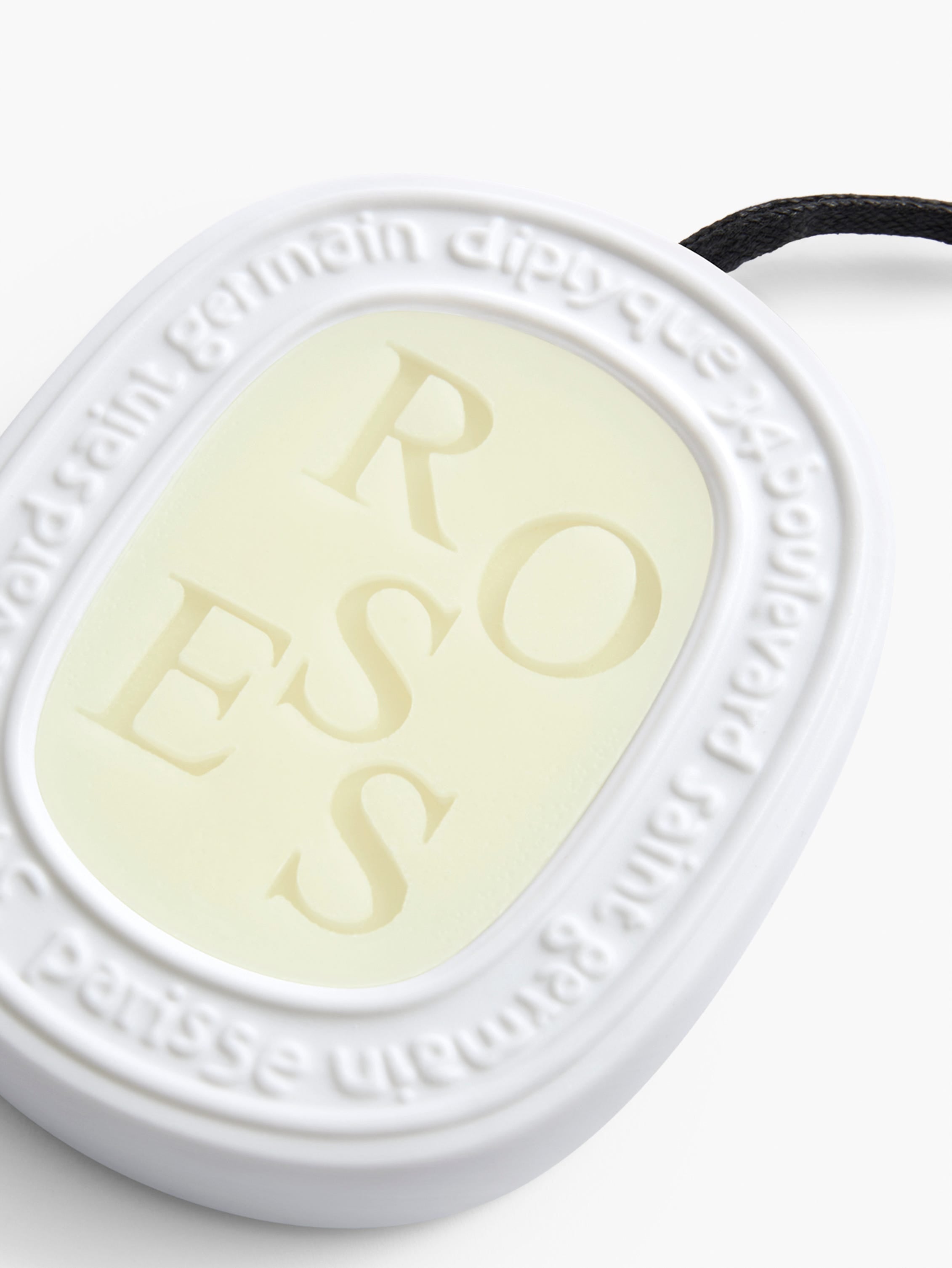 diptyque-roses-scented-oval-
